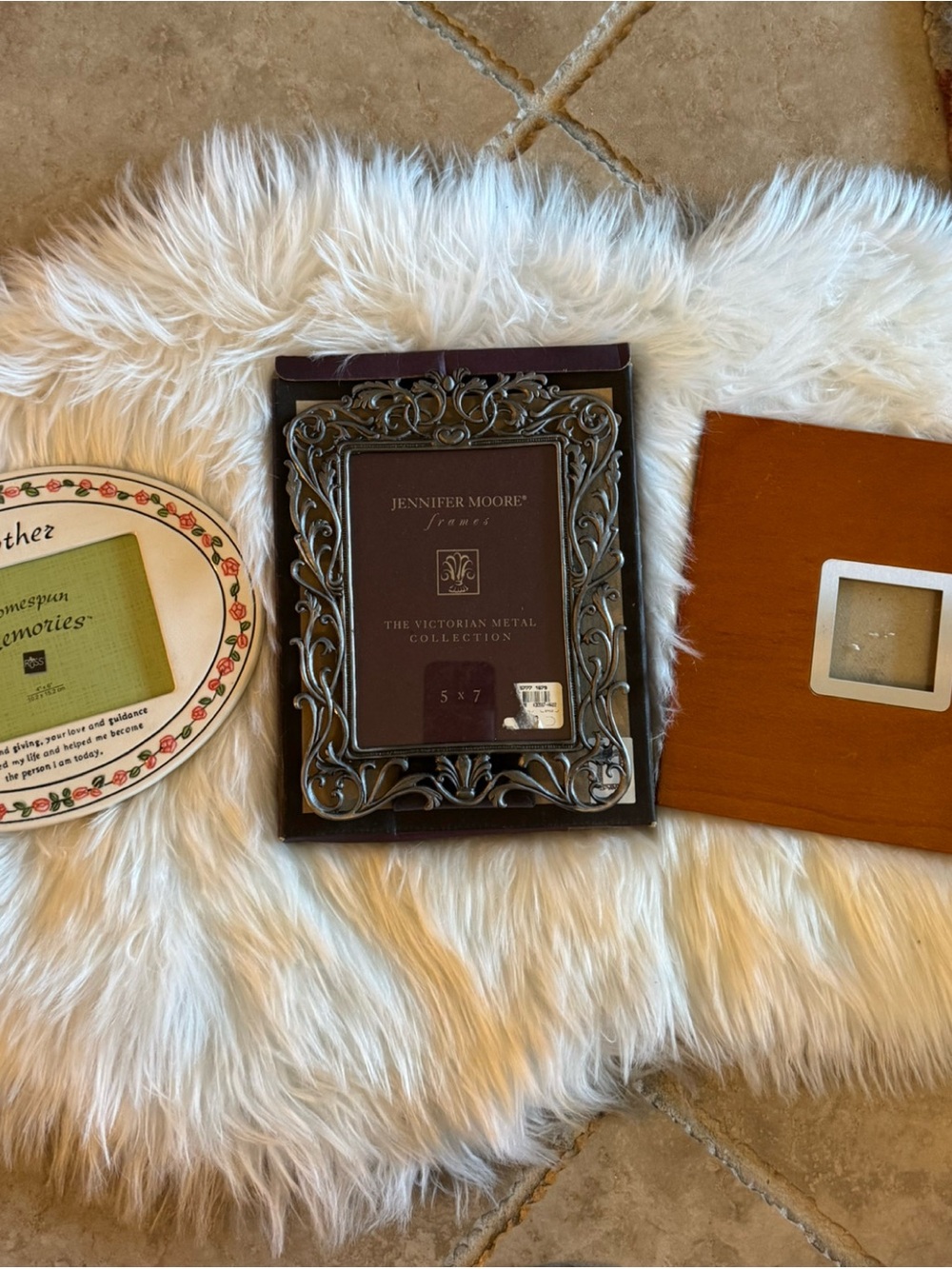 3
Assorted picture frames